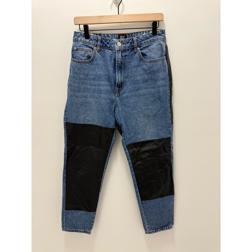 BDG Urban Outfitters Mom High Rise Jeans Faux Leather Patch Blue Denim 28
